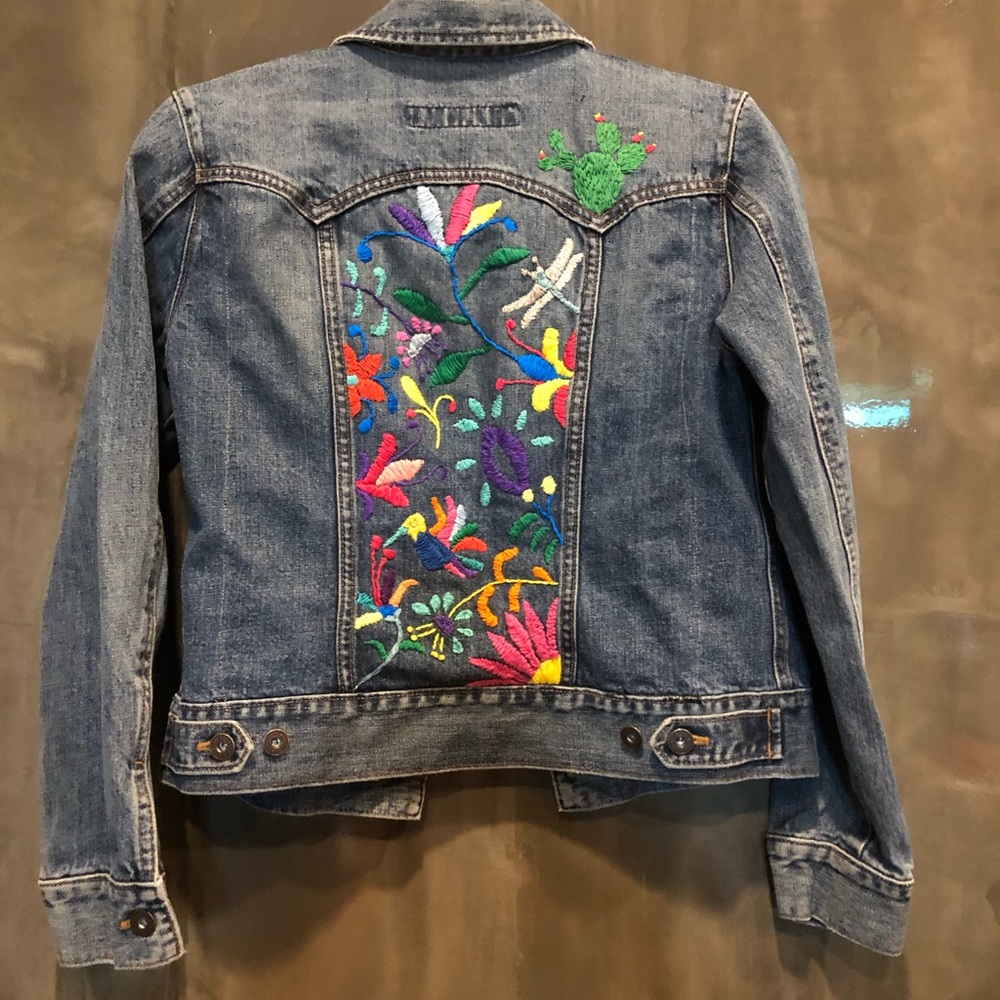 Mexican embroidered Gap denim jacket size XS